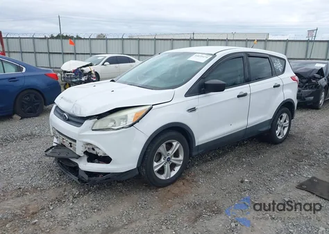 2014 Ford Escape S z USA, uszkodzony, nr VIN 1FMCU0F71EUE55389